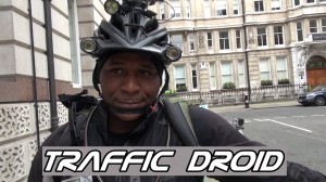 Traffico Droid: un ciclista che lotta per la giustizia sulle strade!